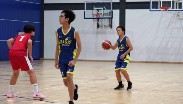 BSB01840-min BASIS TUSKERS basketball players during an indoor game