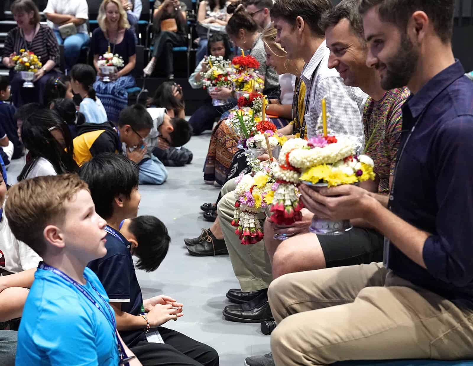 Preserving Thai Customs and Traditions Preserving Thai Customs and Traditions