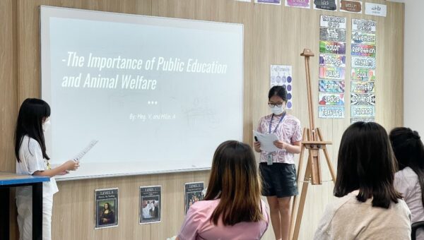 students5-min BASIS International School Bangkok students presenting their work to the class